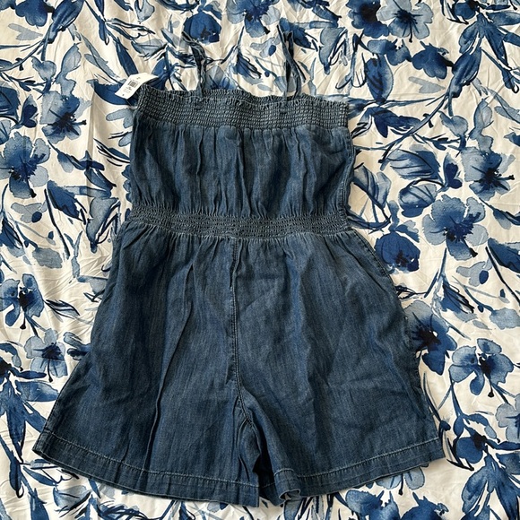 NWT Gap Kids Chambray Romper - Picture 2 of 3